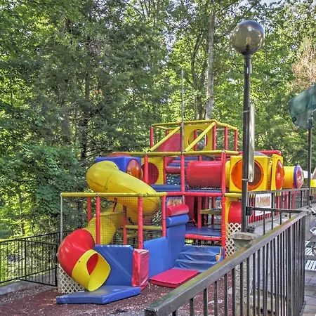 Gatlinburg A-Frame Home With Hot Tub Near Parkway Exterior foto