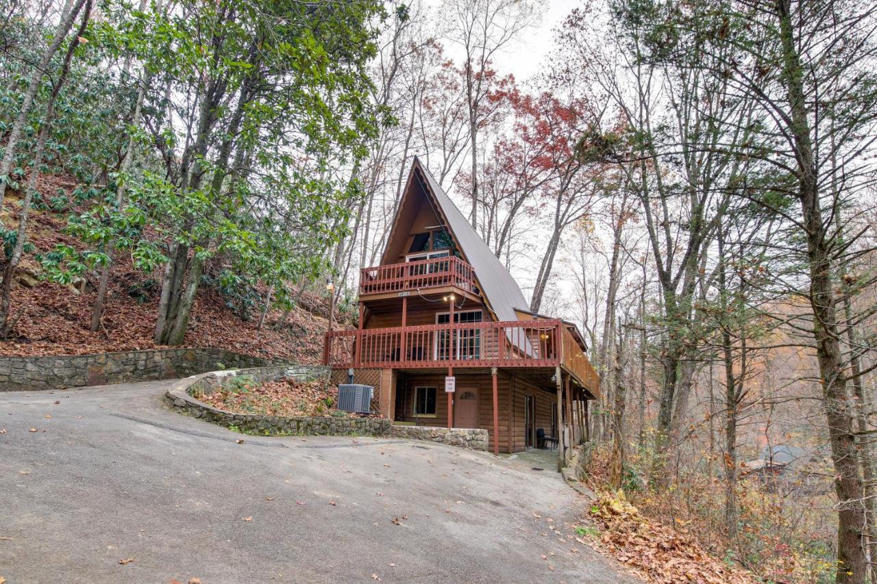 Ferienhaus A-frame With Hot Tub Near Parkway