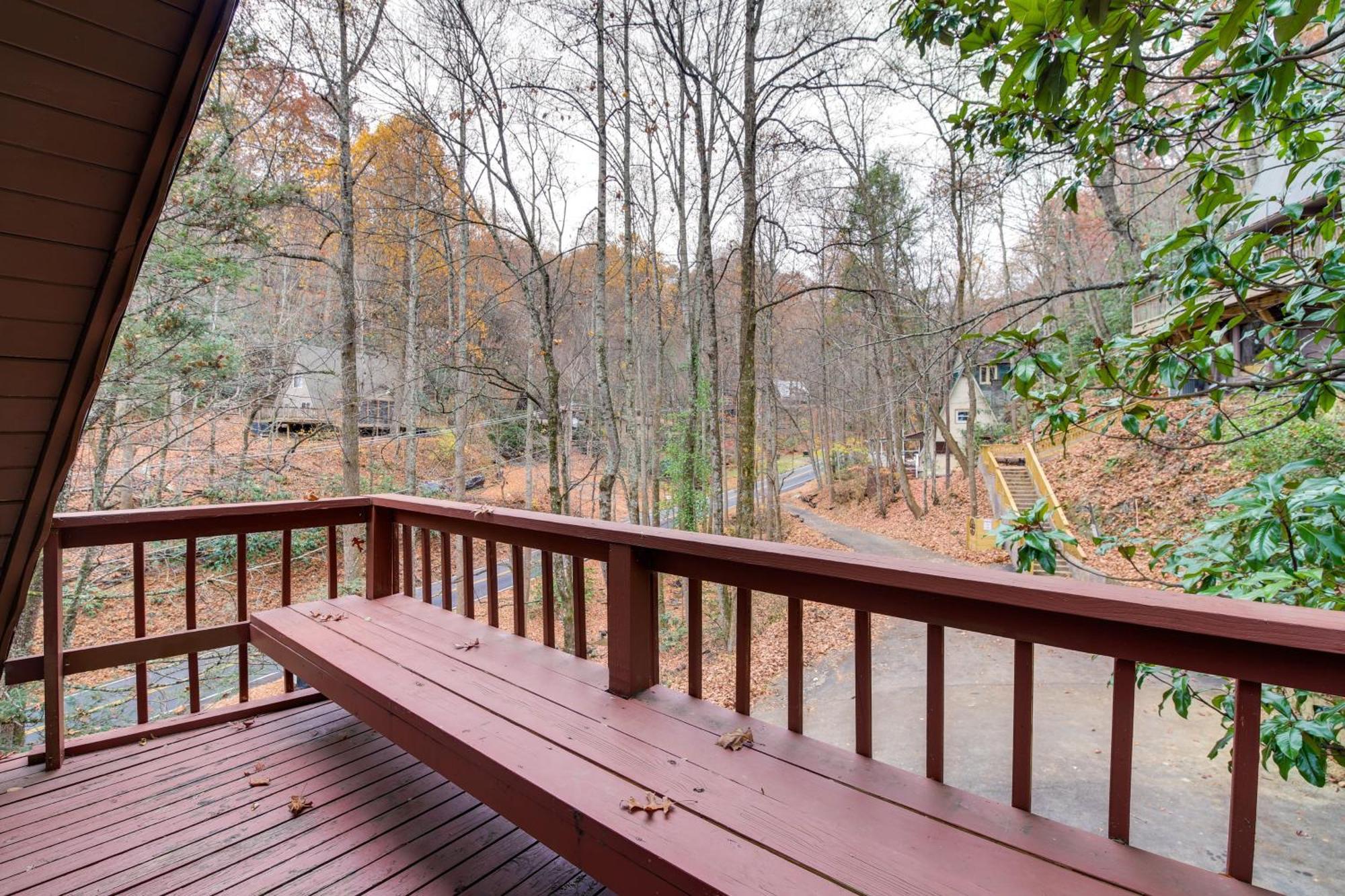 A-frame With Hot Tub Near Parkway Ferienhaus Gatlinburg