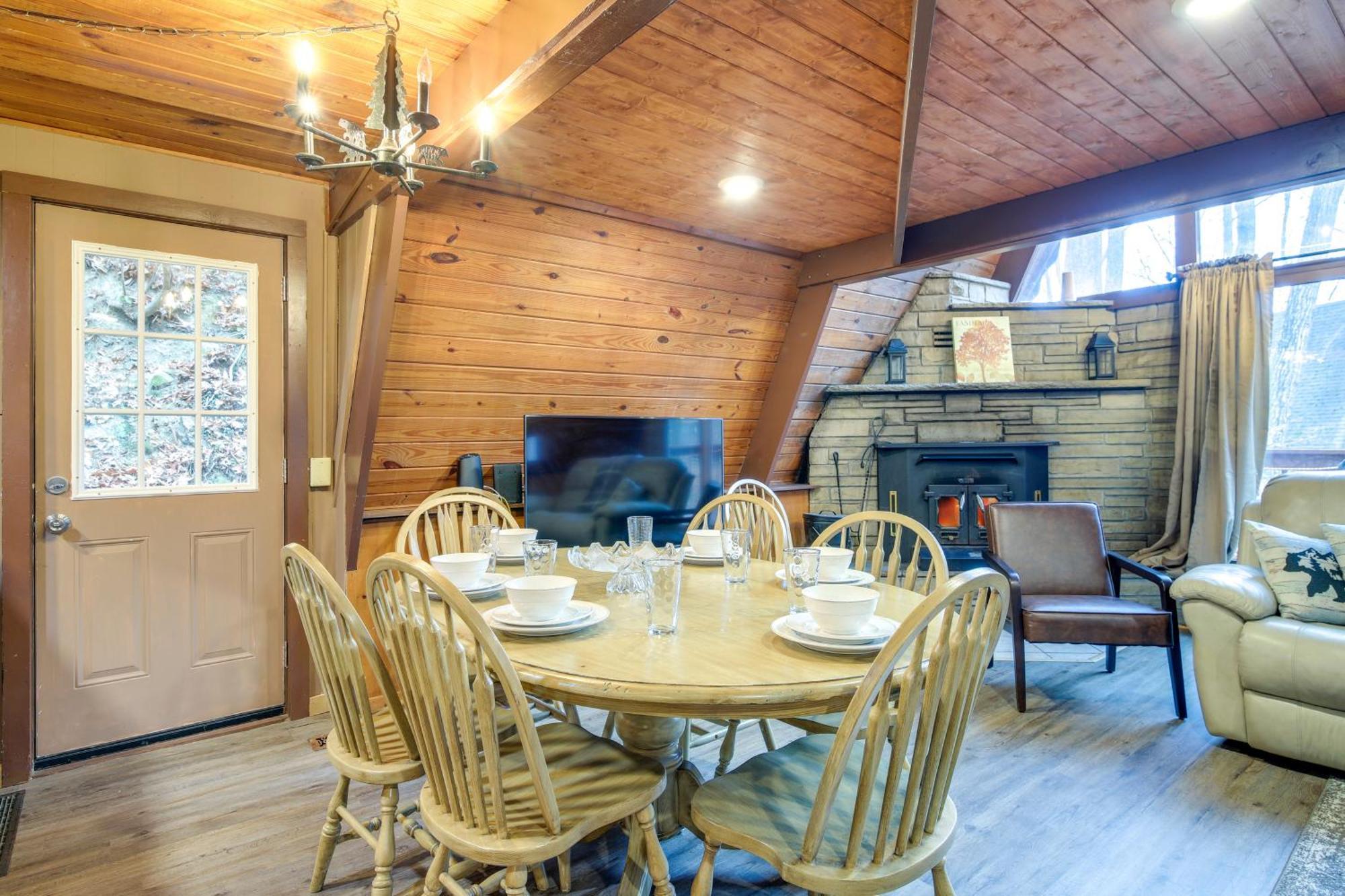 Ferienhaus A-frame With Hot Tub Near Parkway *