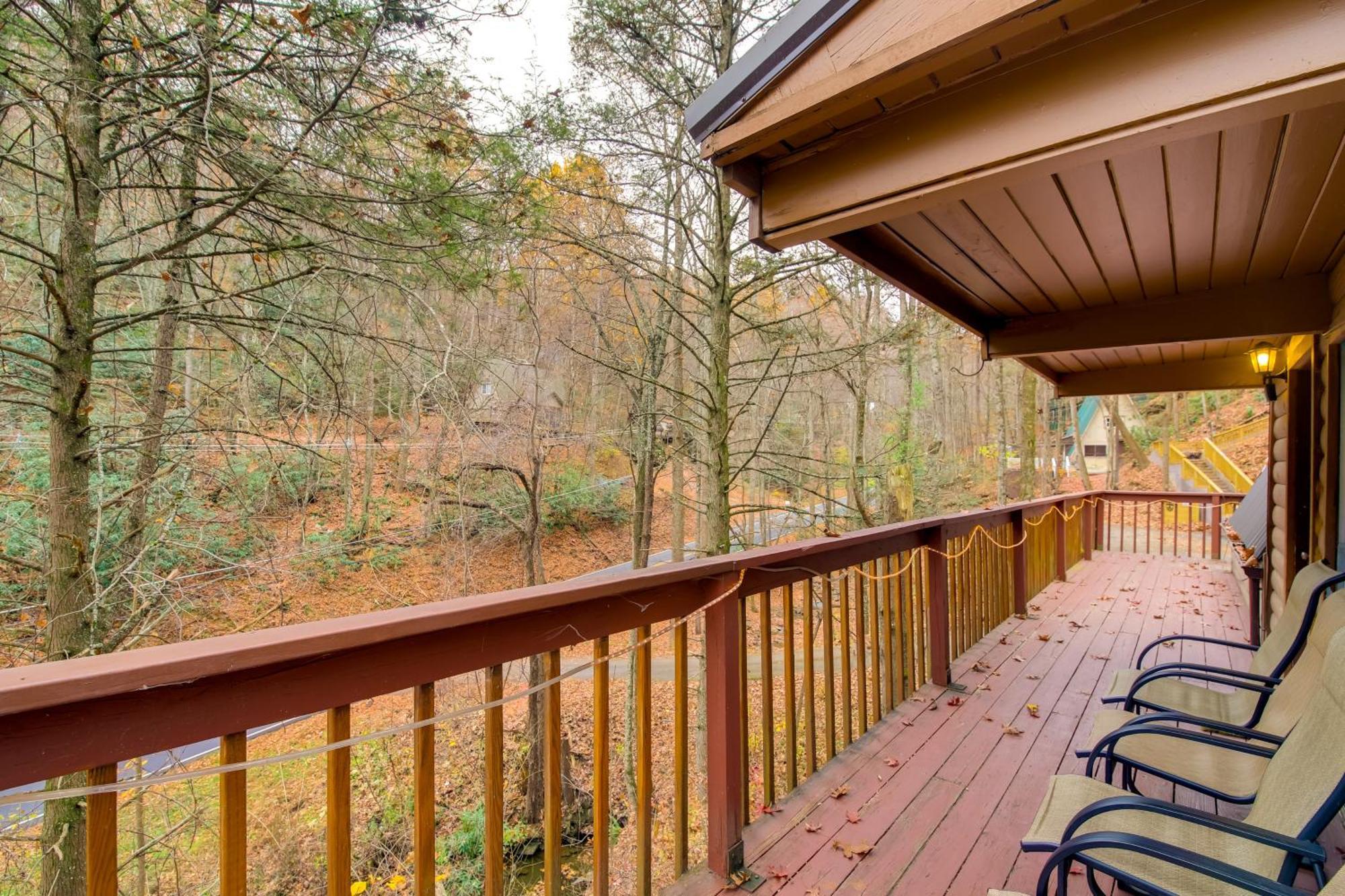 A-frame With Hot Tub Near Parkway Gatlinburg