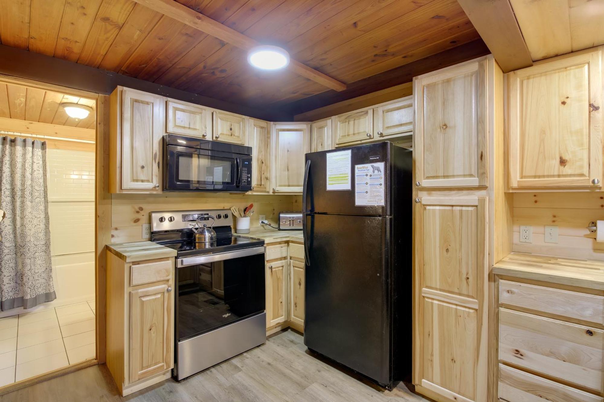 Hébergement de vacances A-frame With Hot Tub Near Parkway *